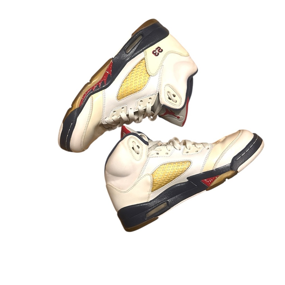 Nike Air Jordan Retro 5 in US 5.5 Y